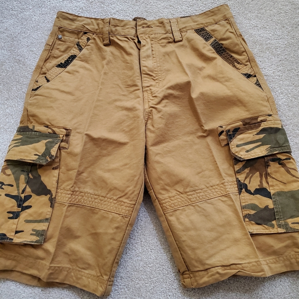 NWT Catsu Khaki Camo Cargo Shorts
